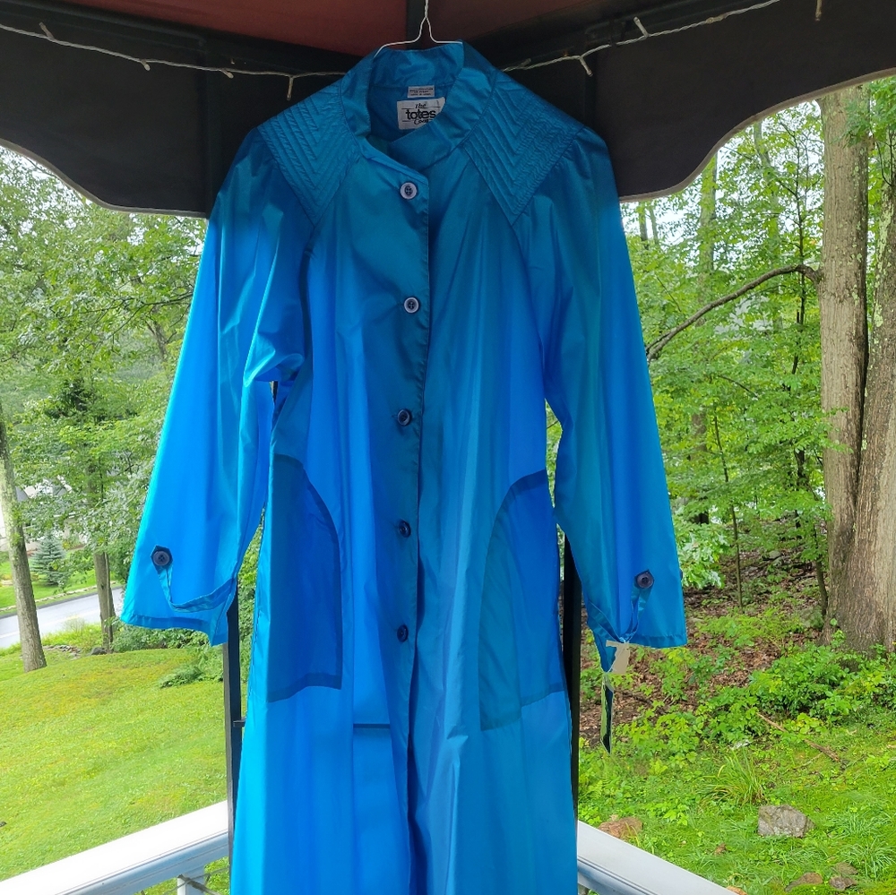 The Totes Coat Woman's 14P Rain Coat NWT - Picture 2 of 8